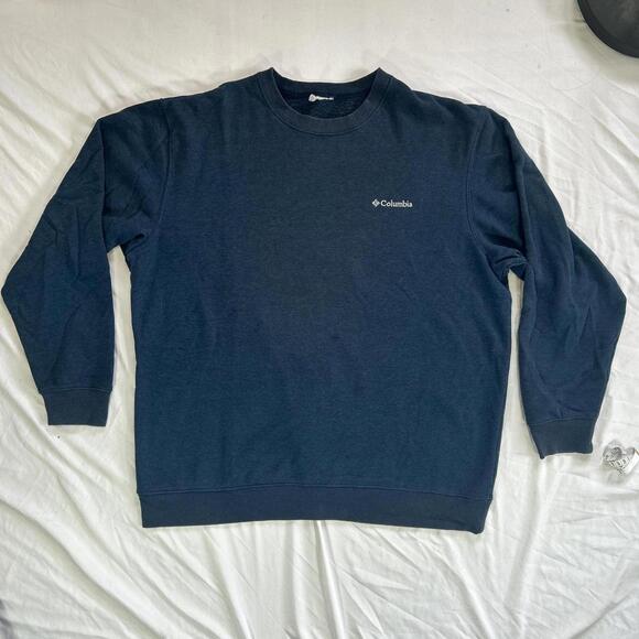 Columbia crewneck sweatshirt in a deep navy colorway. - Picture 1 of 3